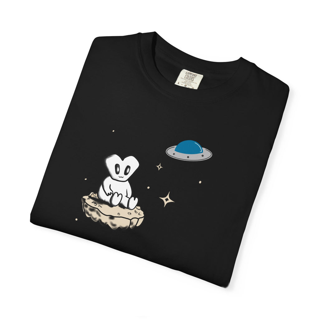 this little alien. free to believe. Unisex Garment-Dyed T-shirt